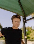 Peyton Meyer : peyton-meyer-1633899804.jpg