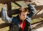 Peyton Meyer : peyton-meyer-1633944318.jpg