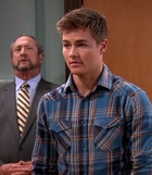 Peyton Meyer : peyton-meyer-1676160086.jpg