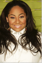 Raven-Symoné : raven-symon-1330978139.jpg