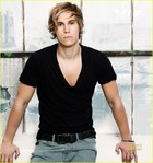 Rhys Wakefield : rhys_wakefield_1298642742.jpg