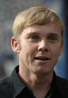 Rick Schroder : rick-schroder-1483808610.jpg