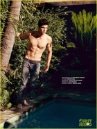 Robbie Amell : robbie-amell-1376076179.jpg