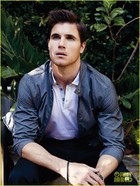 Robbie Amell : robbie-amell-1376076185.jpg