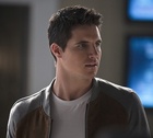 Robbie Amell : robbie-amell-1423509791.jpg