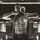 Robbie Amell : robbie-amell-1530309055.jpg