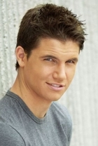 Robbie Amell : robbieamell_1216760234.jpg