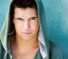 Robbie Amell : robbieamell_1288813603.jpg