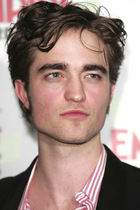 Robert Pattinson : TI4U_u1142618532.jpg