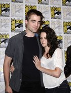 Robert Pattinson : TI4U_u1311612808.jpg