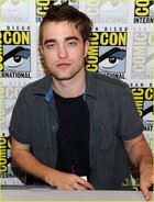 Robert Pattinson : robert-pattinson-1321555098.jpg