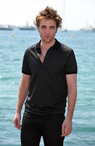 Robert Pattinson : robert-pattinson-1340333509.jpg