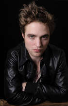 Robert Pattinson : robert-pattinson-1352189457.jpg