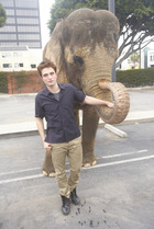 Robert Pattinson : robert-pattinson-1379803466.jpg