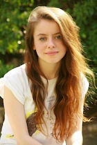 Rosie Day : rosie-day-1456355101.jpg