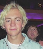 Ross Lynch : riker-lynch-1427775301.jpg