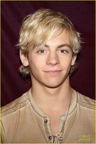 Ross Lynch : ross-lynch-1379093727.jpg