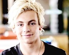 Ross Lynch : ross-lynch-1406144310.jpg