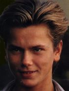 River Phoenix : rphoenix_1218928716.jpg