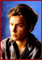 River Phoenix : rphoenix_1228073641.jpg