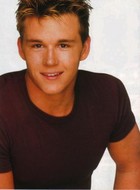 Ryan Kwanten : rk17.jpg