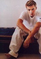 Ryan Phillippe : TI4U_u1155926312.jpg