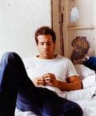 Ryan Reynolds : TI4U_u1154123272.jpg