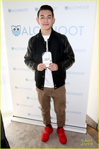 Ryan Potter : ryan-potter-1420999119.jpg