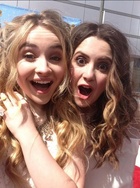 Sabrina Carpenter : TI4U1408465741.jpg