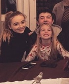 Sabrina Carpenter : TI4U1432485004.jpg