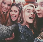 Sabrina Carpenter : TI4U1444634544.jpg