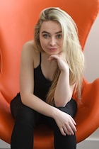 Sabrina Carpenter : sabrina-carpenter-1486571363.jpg