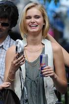 Sara Paxton : sara-paxton-1334716126.jpg