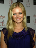 Sara Paxton : sara-paxton-1335686122.jpg