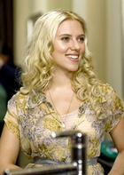 Scarlett Johansson : scarlett-johansson-1413046440.jpg