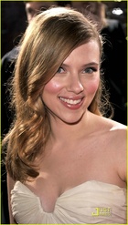 Scarlett Johansson : scarlett-johansson-1413128301.jpg