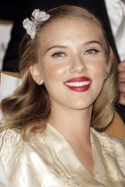 Scarlett Johansson : scarlett-johansson-1413393130.jpg