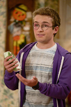 Sean Giambrone : sean-giambrone-1635010050.jpg