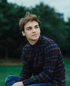 Sean Grandillo : sean-grandillo-1488080958.jpg