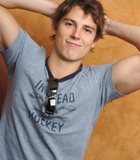 Sean Faris : TI4U_u1136663824.jpg