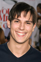 Sean Faris : TI4U_u1138428413.jpg