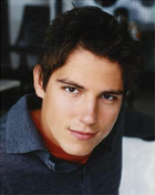 Sean Faris : TI4U_u1142271892.jpg