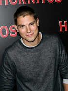 Sean Faris : sean_faris_1216670032.jpg