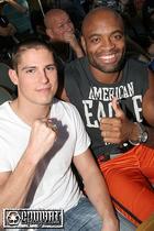 Sean Faris : sean_faris_1249201596.jpg