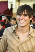 Sean Faris : sean_faris_1291298906.jpg