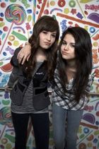 Selena Gomez : TI4U_u1258325466.jpg