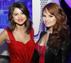 Selena Gomez : selena-gomez-1315352245.jpg