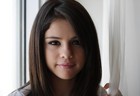 Selena Gomez : selena-gomez-1326164959.jpg