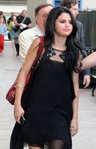 Selena Gomez : selena-gomez-1345651520.jpg