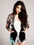 Selena Gomez : selena-gomez-1358464903.jpg